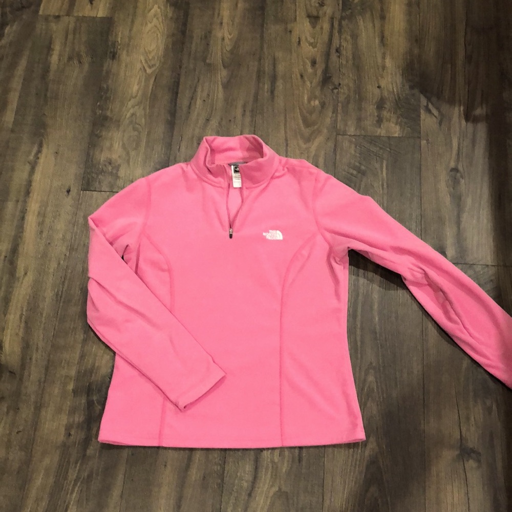 Women’s North Face pullover